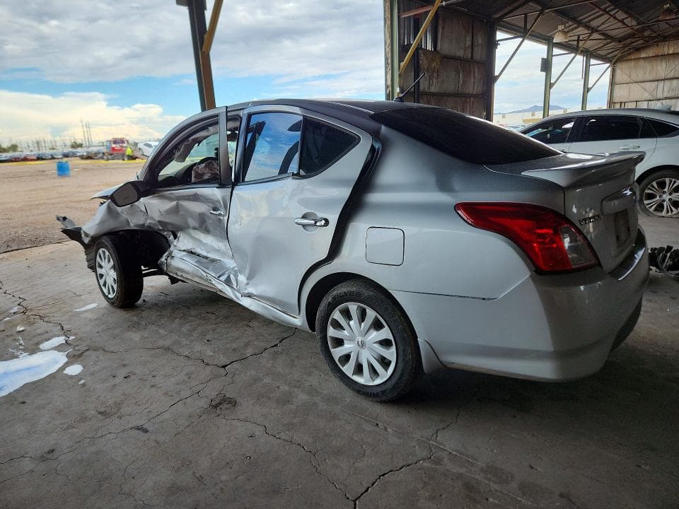 2017 NISSAN VERSA 1.6 SV 2