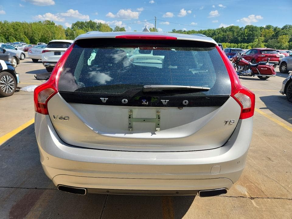2017 VOLVO V60 T5 PLATINUM 6