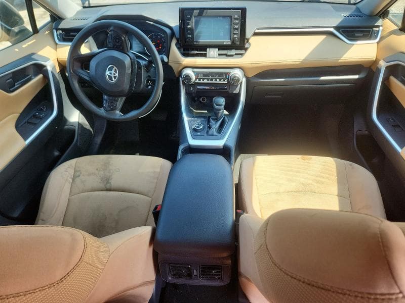 2020 TOYOTA RAV4 LE 8