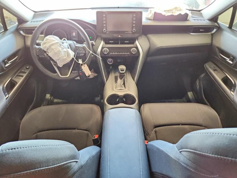 2022 TOYOTA VENZA LE 8