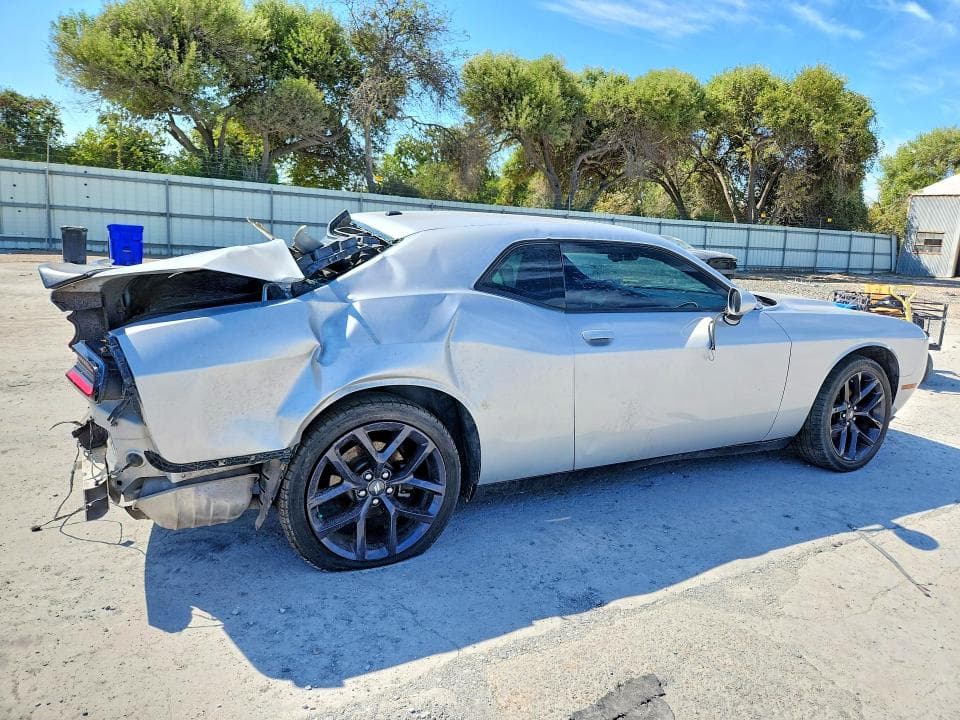 2020 DODGE CHALLENGER SXT 3