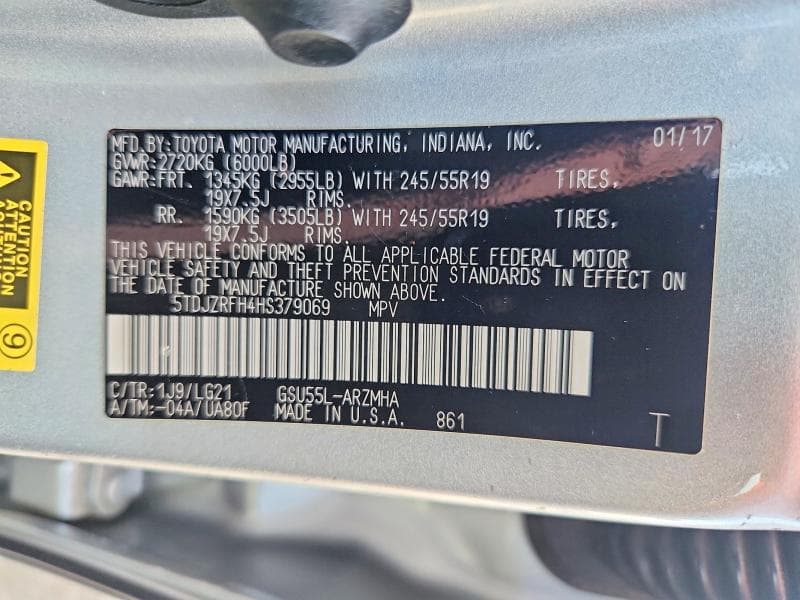 2017 TOYOTA HIGHLANDER SE 14