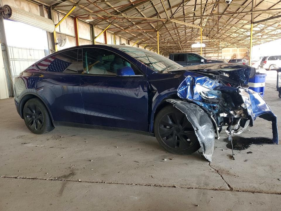 2024 TESLA MODEL Y 4