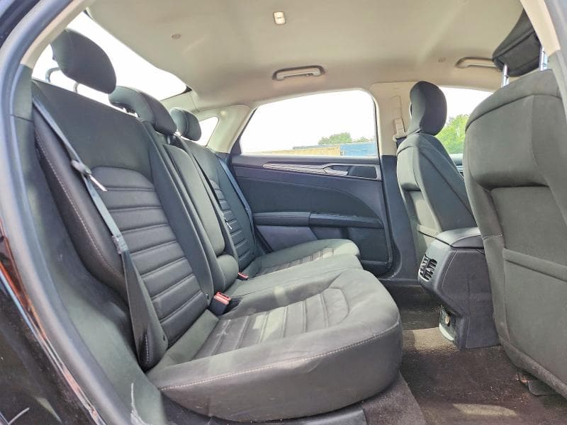 2019 FORD FUSION SE 10