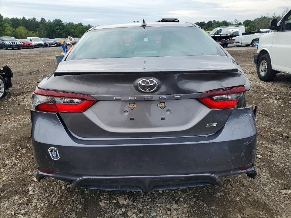 2022 TOYOTA CAMRY SE 6