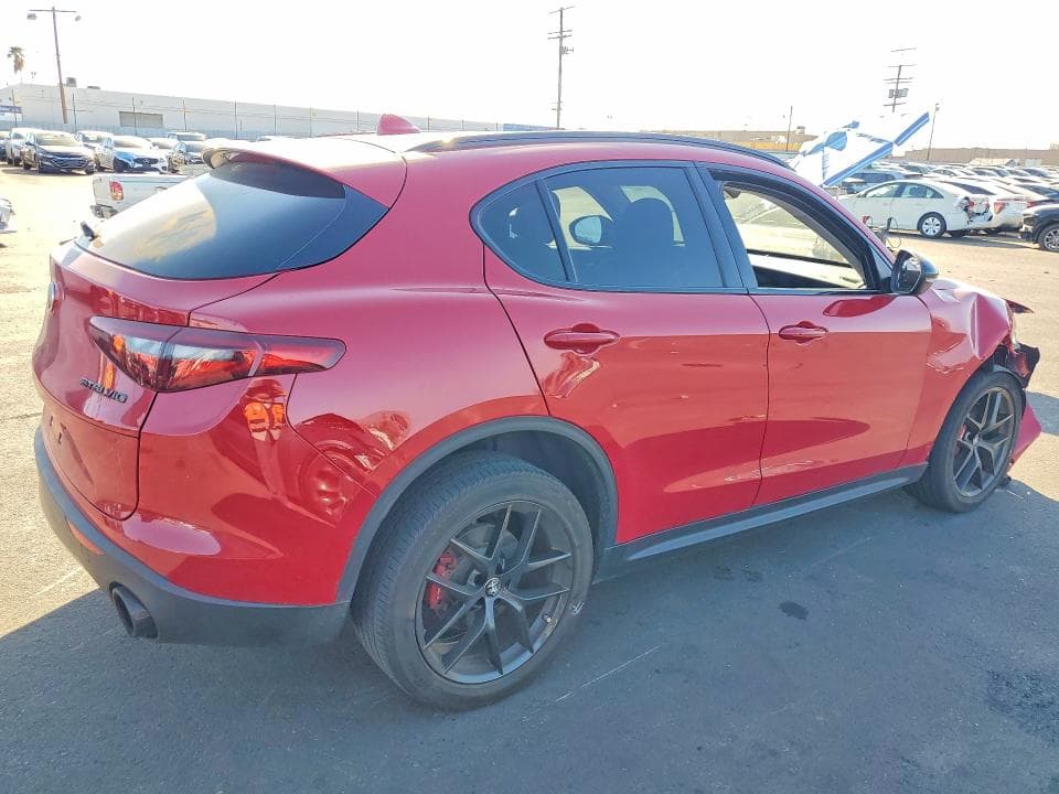 2020 ALFA ROMEO STELVIO 3