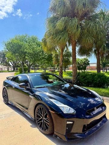 2017 NISSAN GT-R PREMIUM - 1