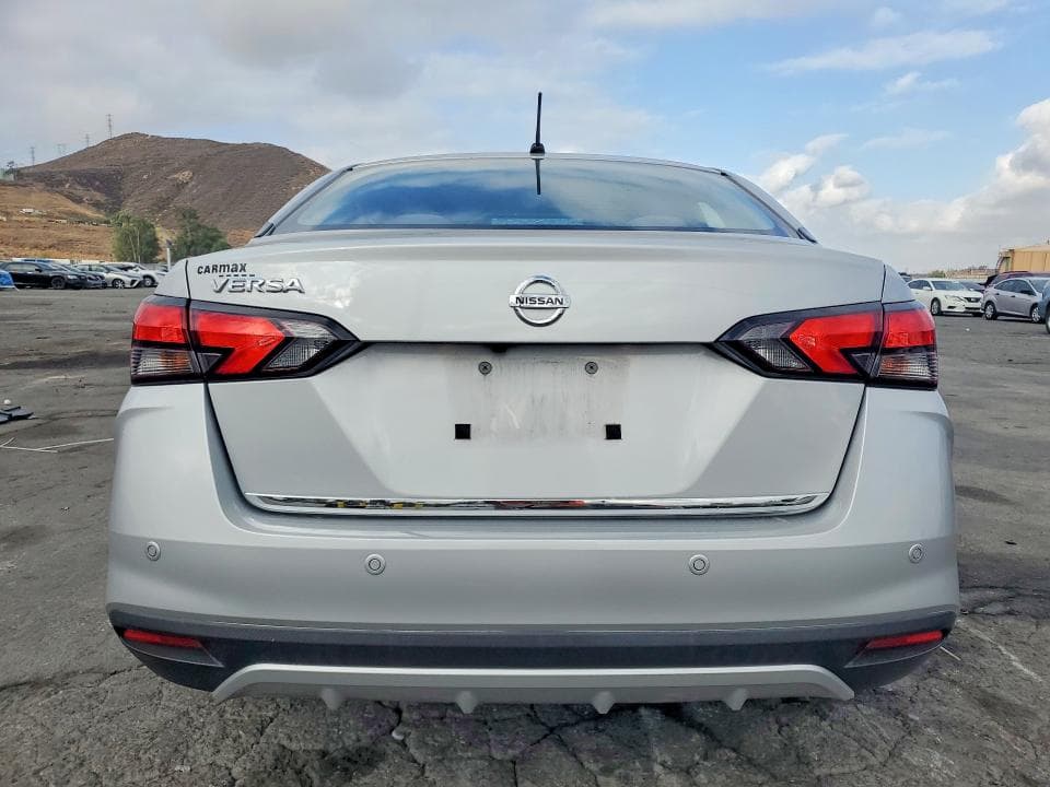 2020 NISSAN VERSA S 6