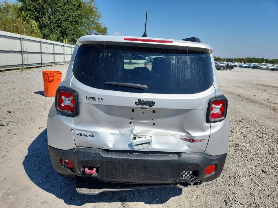 2018 JEEP RENEGADE TRAILHAWK 6
