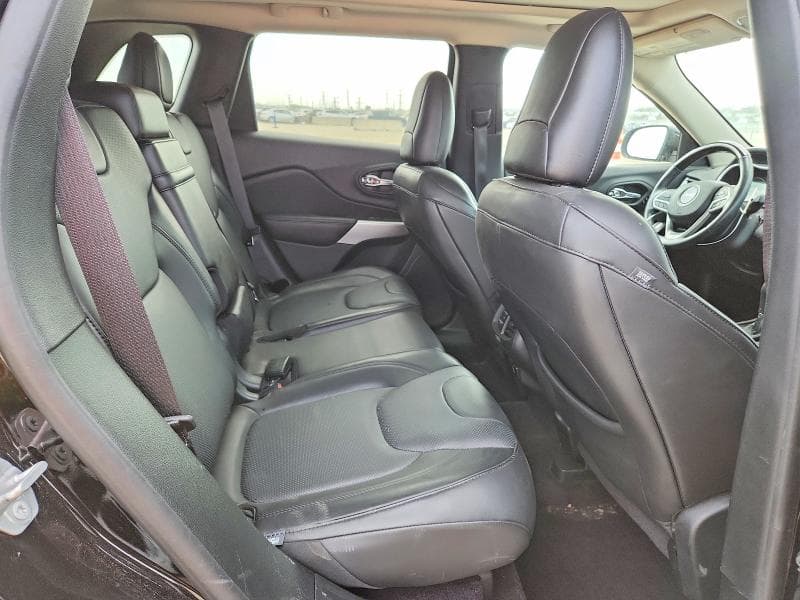 2018 JEEP CHEROKEE OVERLAND 10