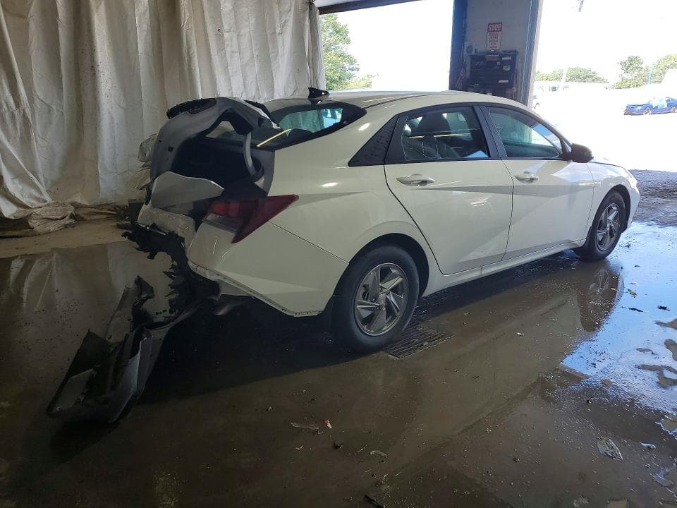 2026 HYUNDAI ELANTRA SE 3