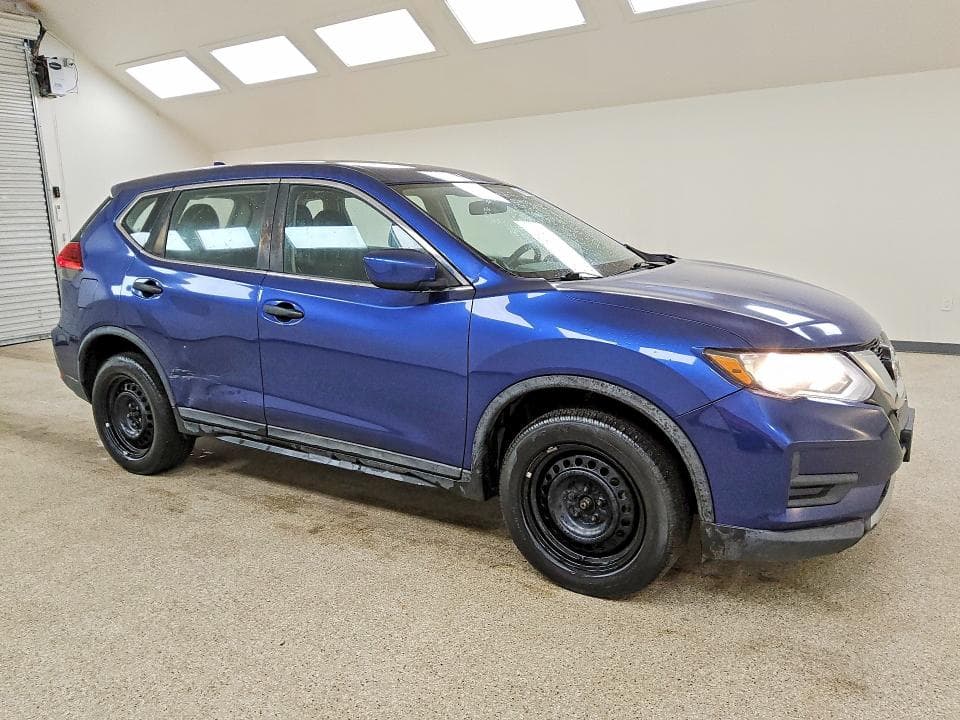 2017 NISSAN ROGUE S 4