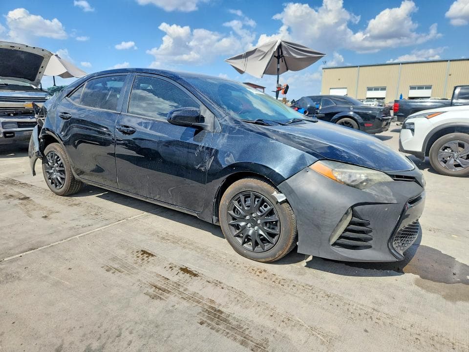 2018 TOYOTA COROLLA LE 4