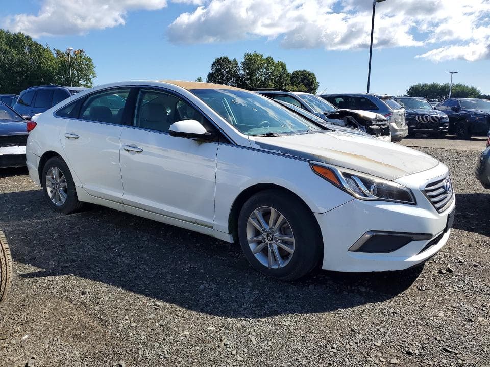 2017 HYUNDAI SONATA SE 4