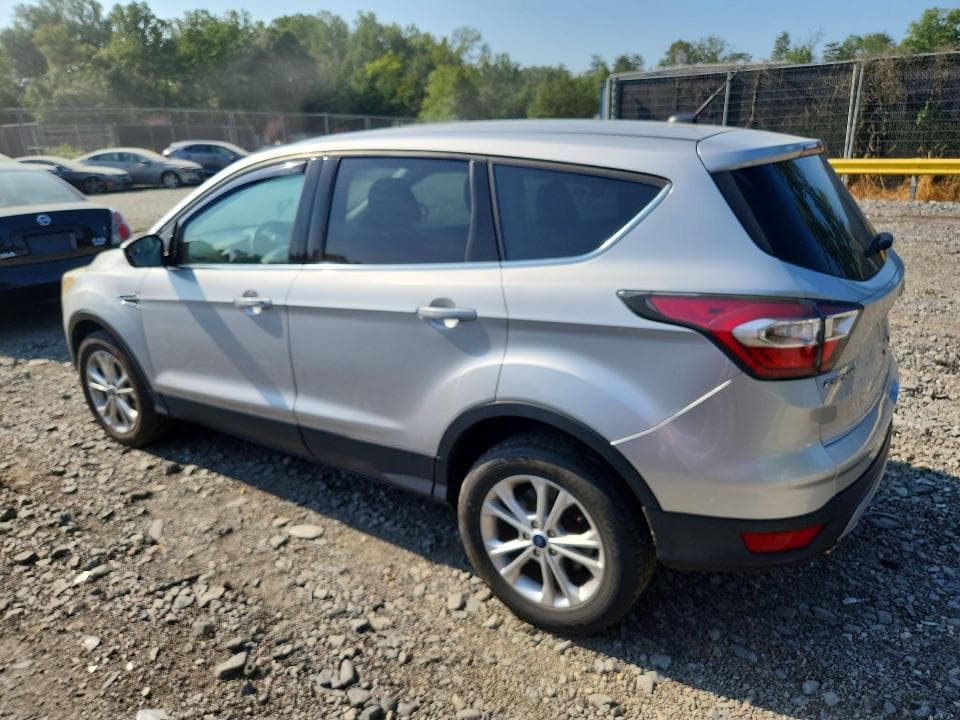 2017 FORD ESCAPE SE 2