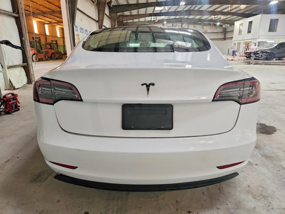 2023 TESLA MODEL 3 6
