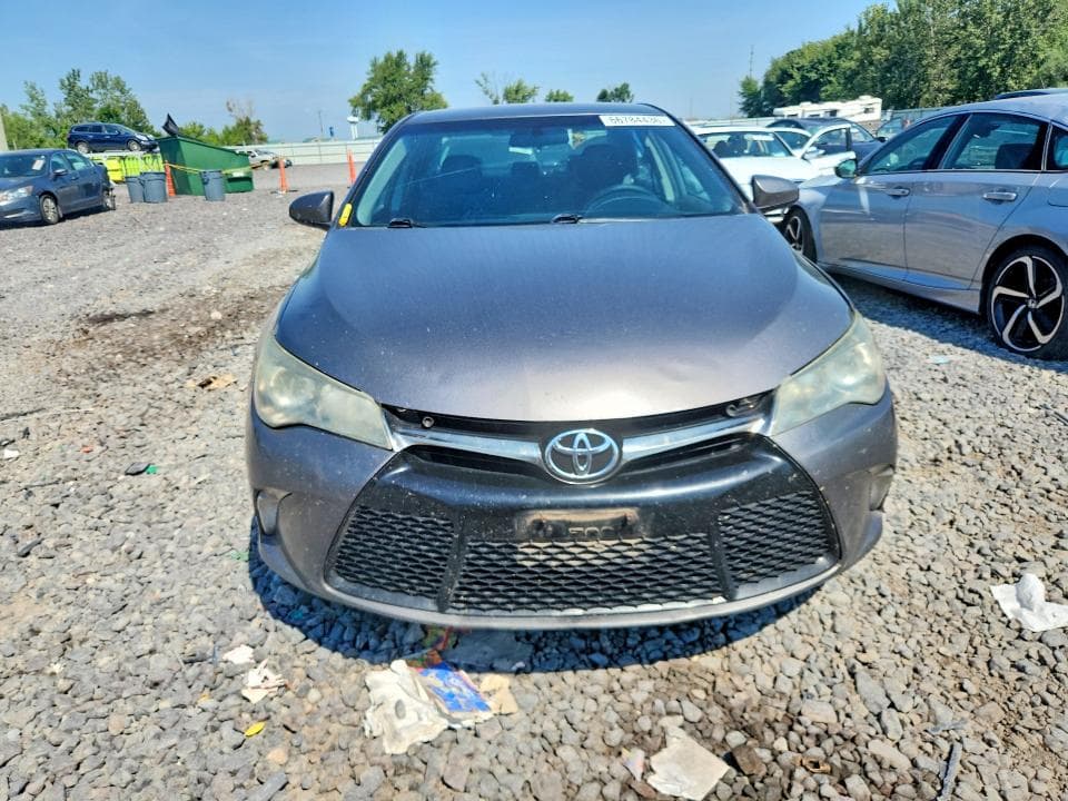 2017 TOYOTA CAMRY SE 5