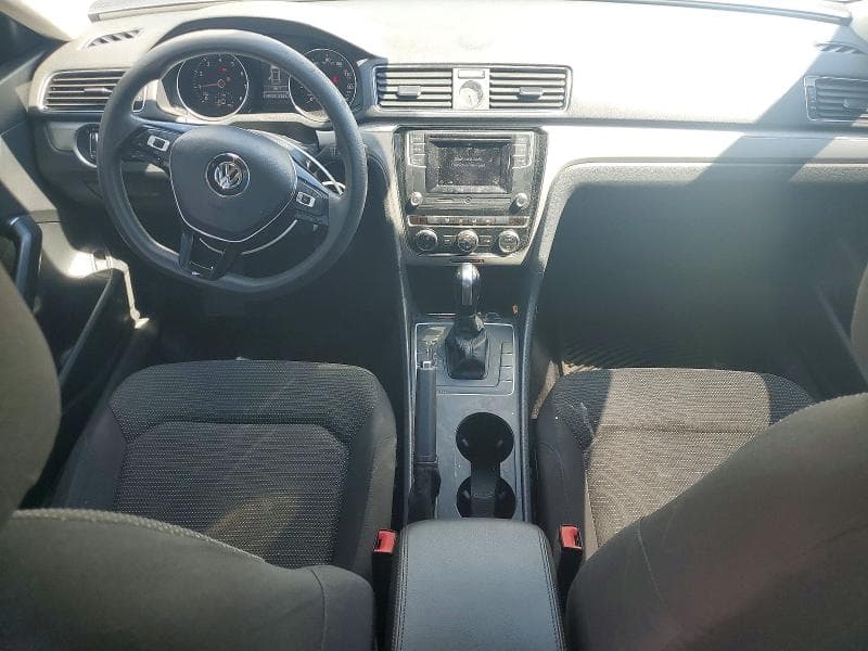 2017 VOLKSWAGEN PASSAT S 8