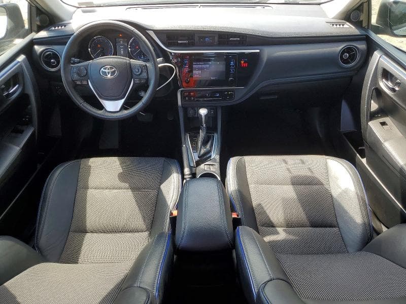 2018 TOYOTA COROLLA SE 8