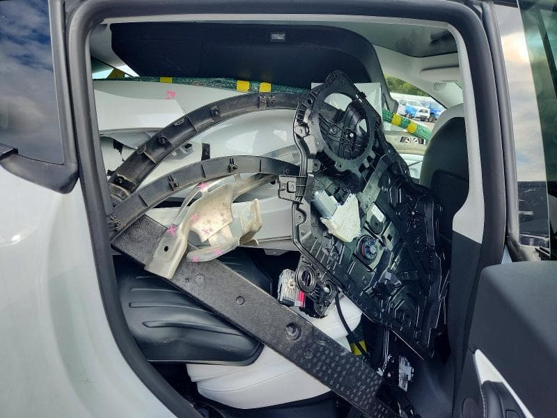 2022 TESLA MODEL Y 11