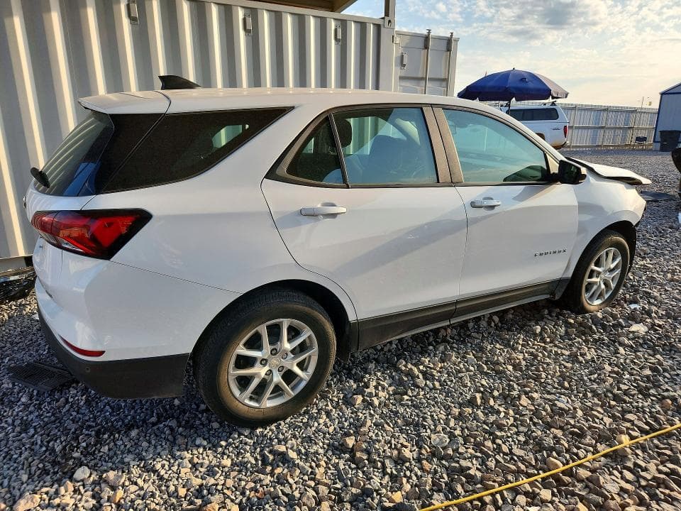 2024 CHEVROLET EQUINOX LS 3