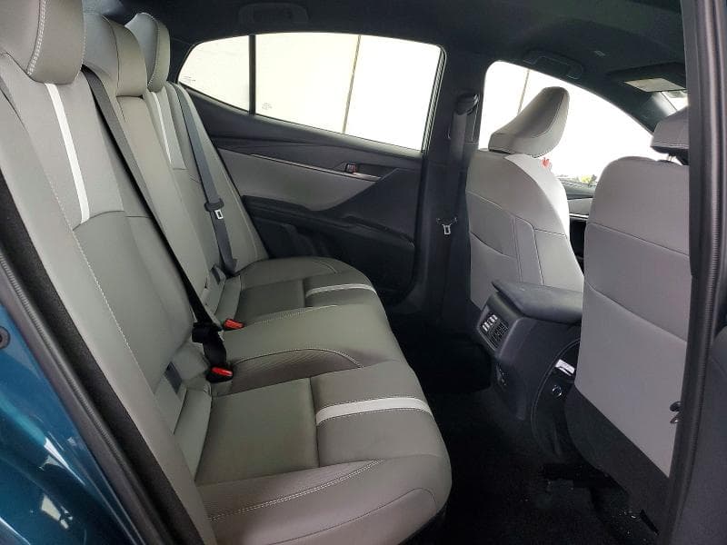 2025 TOYOTA CAMRY SE 10