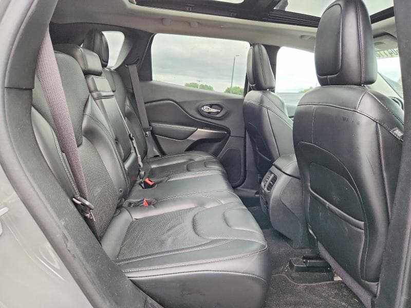 2019 JEEP CHEROKEE LIMITED 11