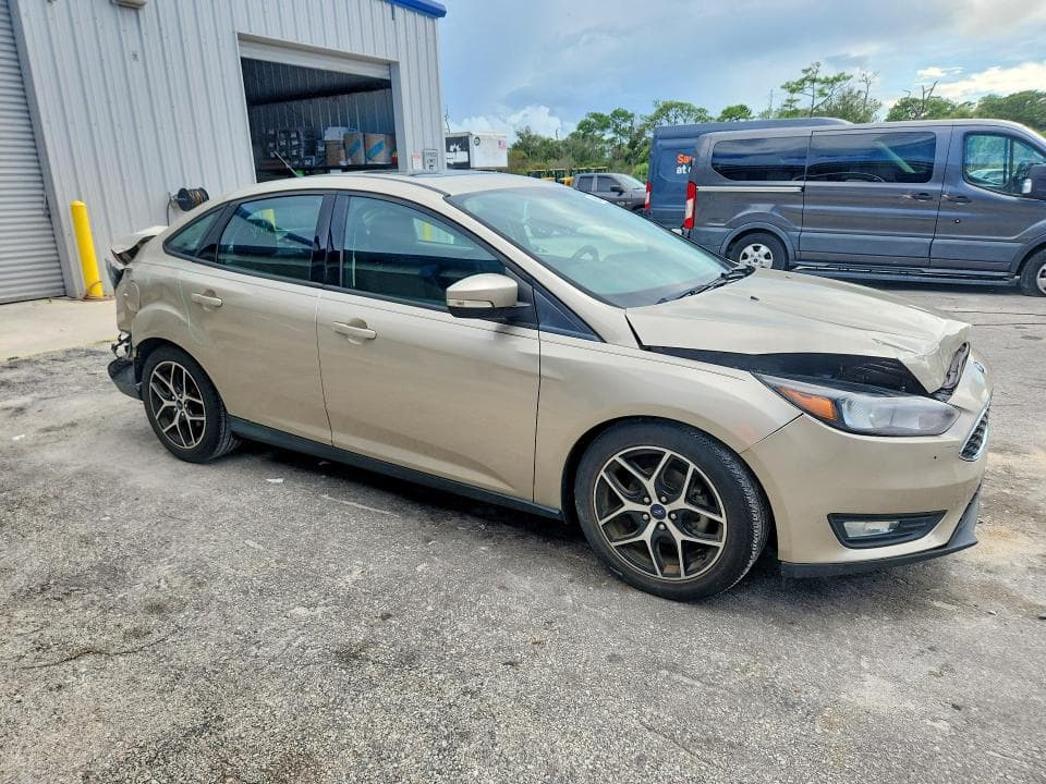 2018 FORD FOCUS SEL 4