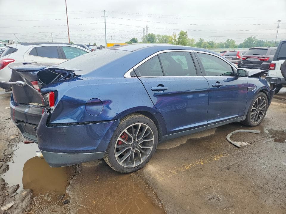 2017 FORD TAURUS SHO 3