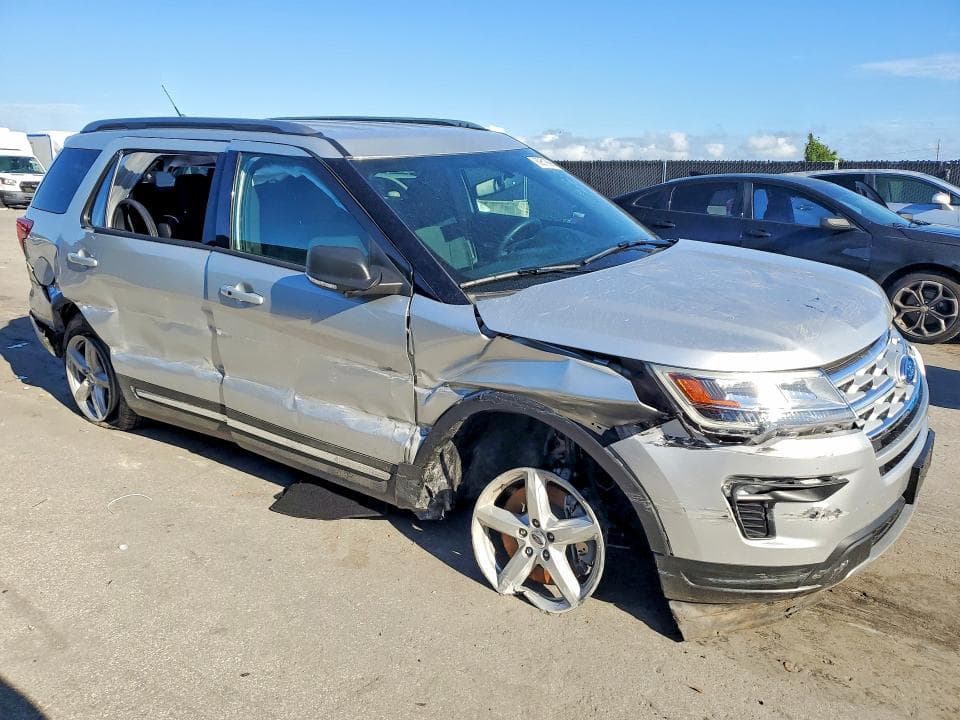 2019 FORD EXPLORER XLT 4