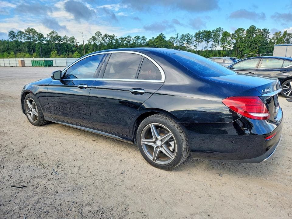 2017 MERCEDES-BENZ E 300 2