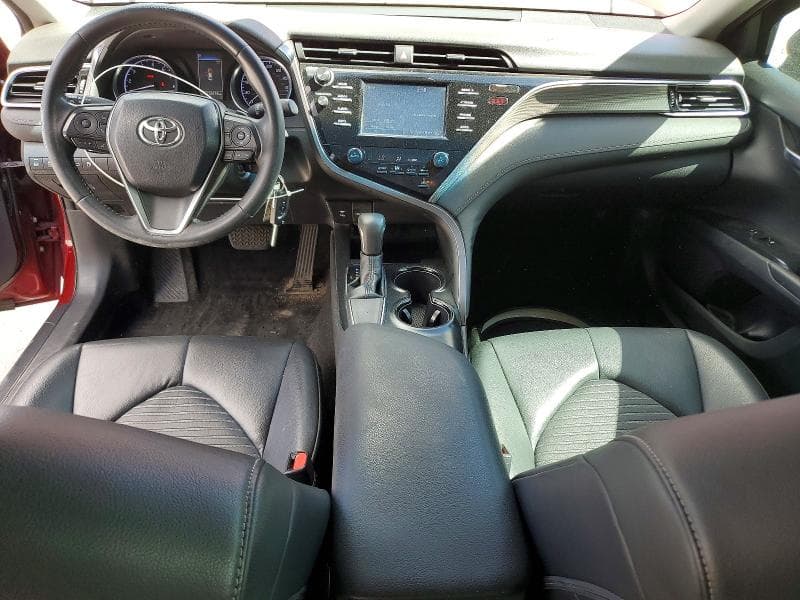 2018 TOYOTA CAMRY SE 8
