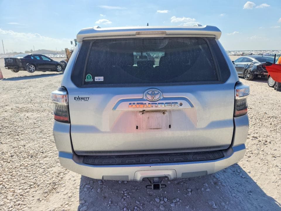 2018 TOYOTA 4RUNNER SR5 6