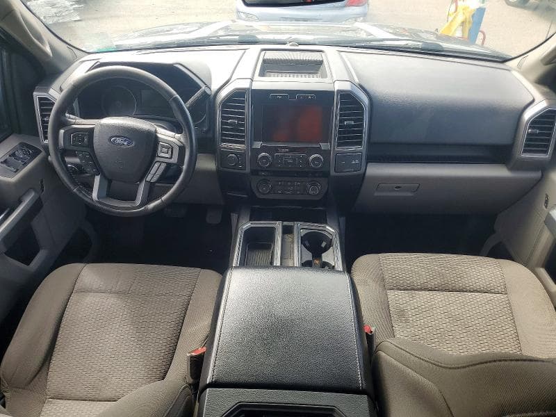 2017 FORD F150 SUPERCREW 8