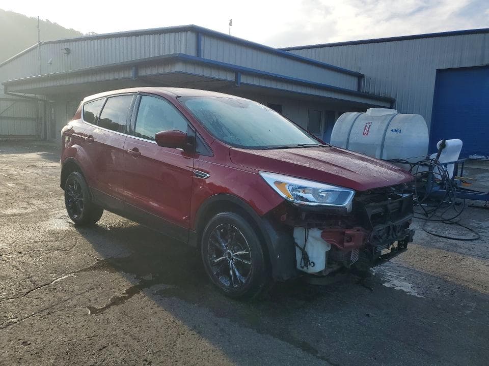 2017 FORD ESCAPE SE 4