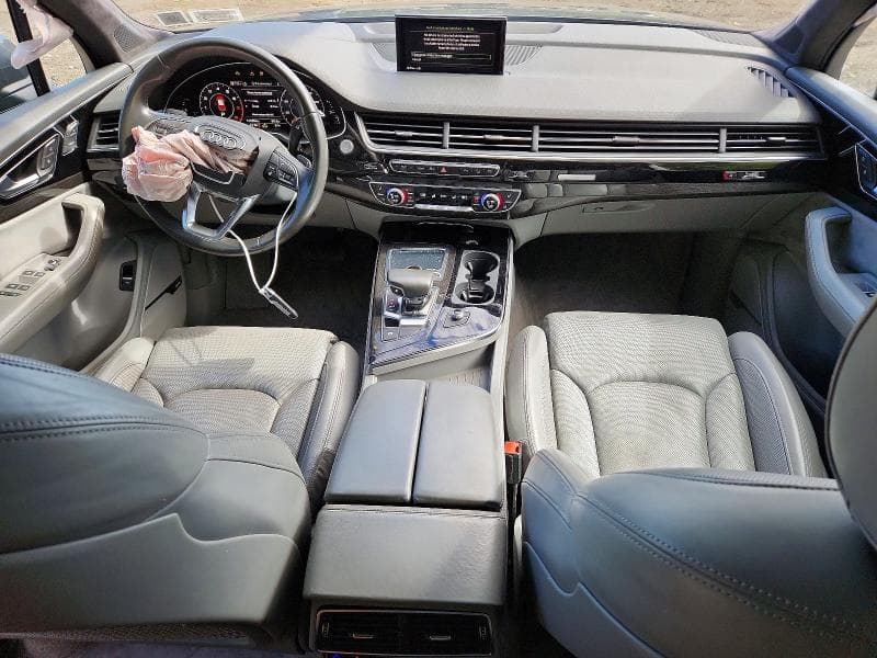 2018 AUDI Q7 8