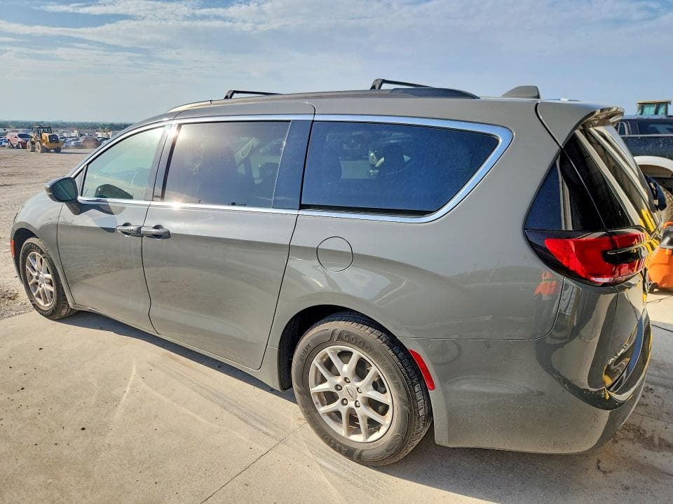 2022 CHRYSLER PACIFICA TOURING L 2