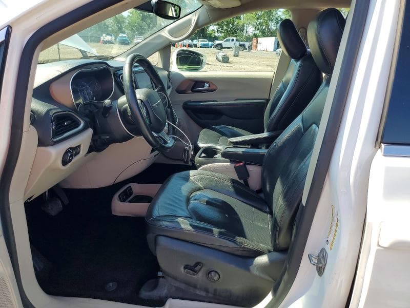 2019 CHRYSLER PACIFICA 7