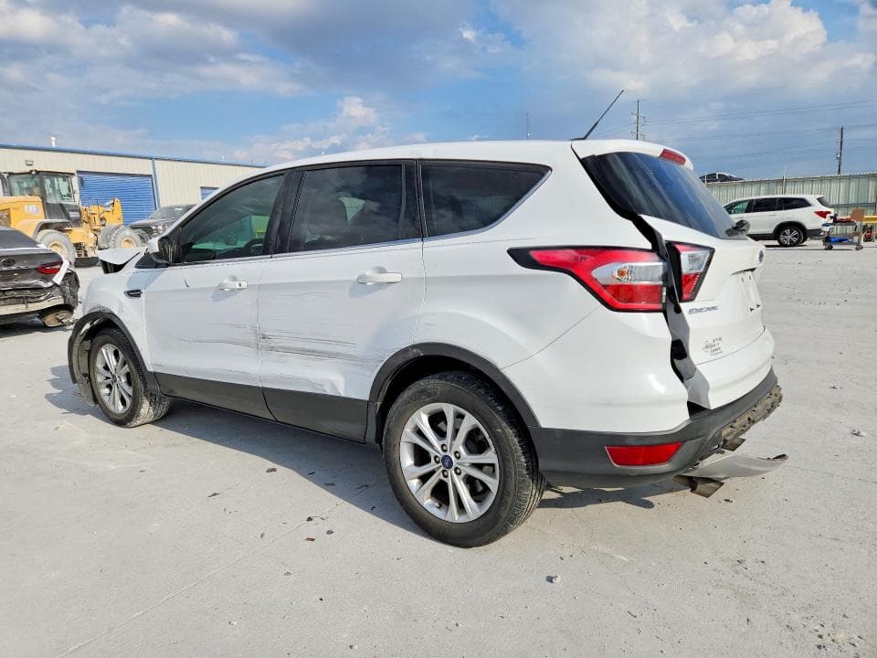 2017 FORD ESCAPE SE 2