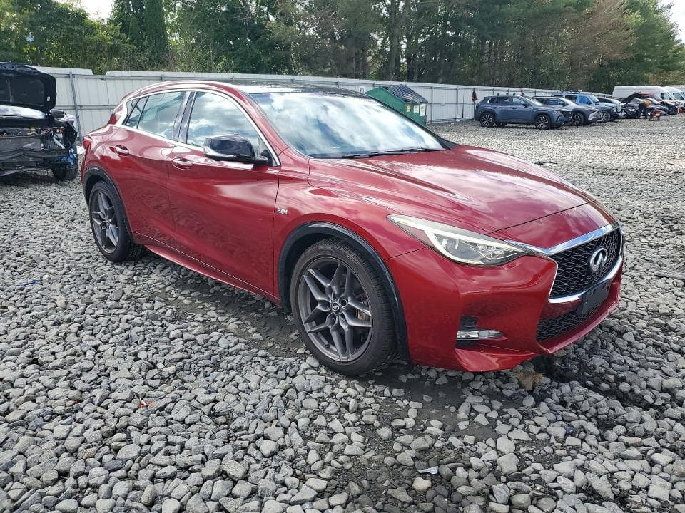 2017 INFINITI QX30 BASE 4