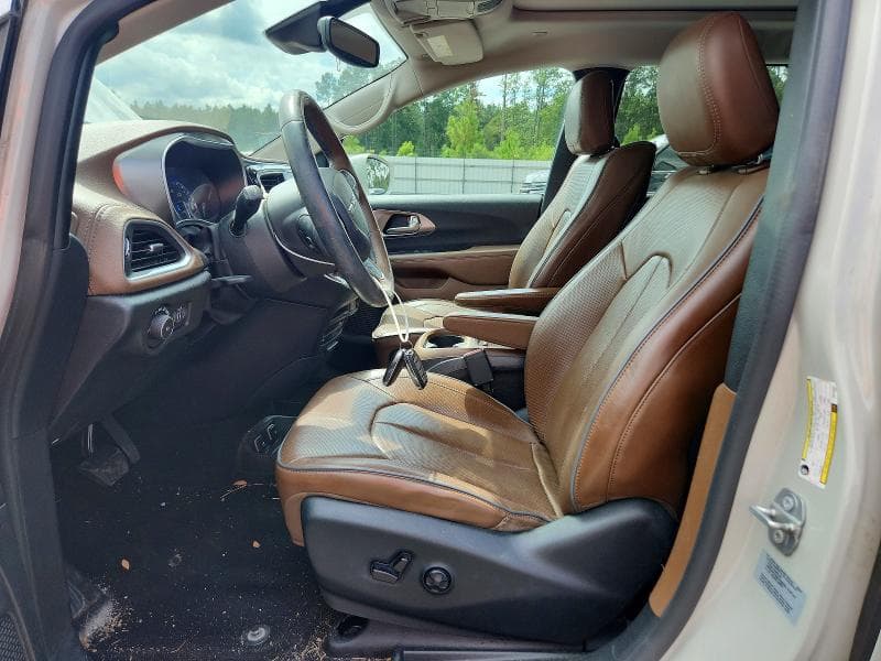 2017 CHRYSLER PACIFICA LIMITED 7