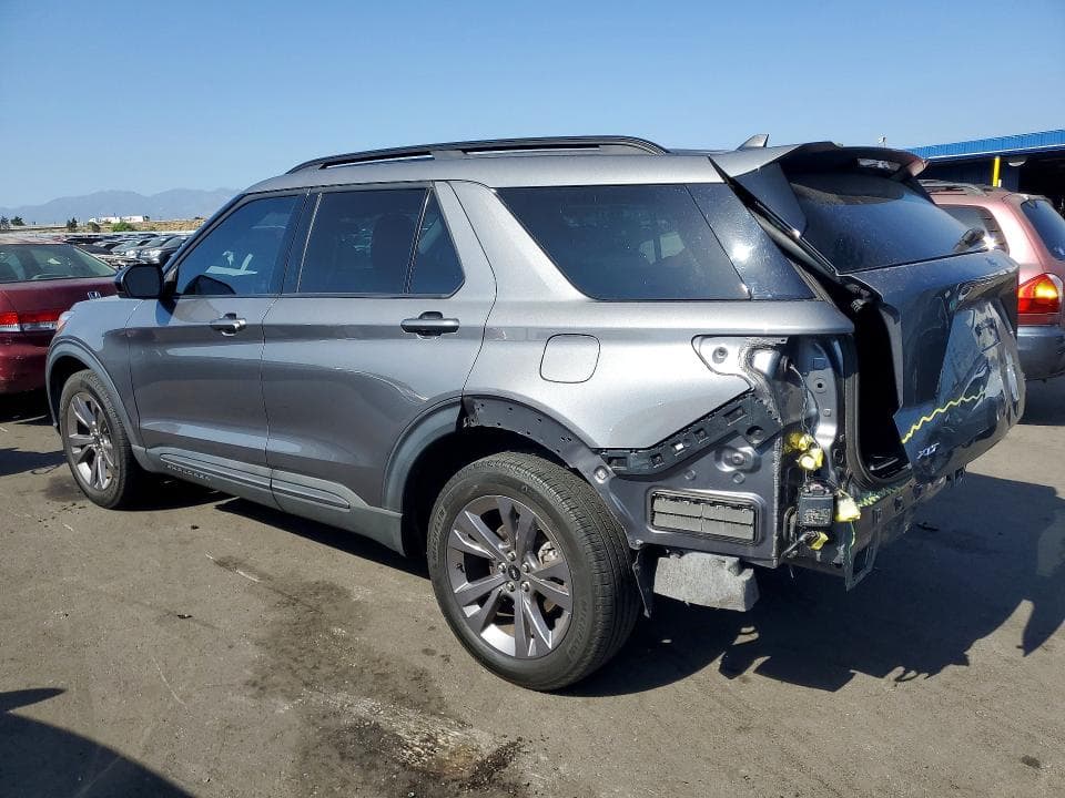 2023 FORD EXPLORER XLT 2