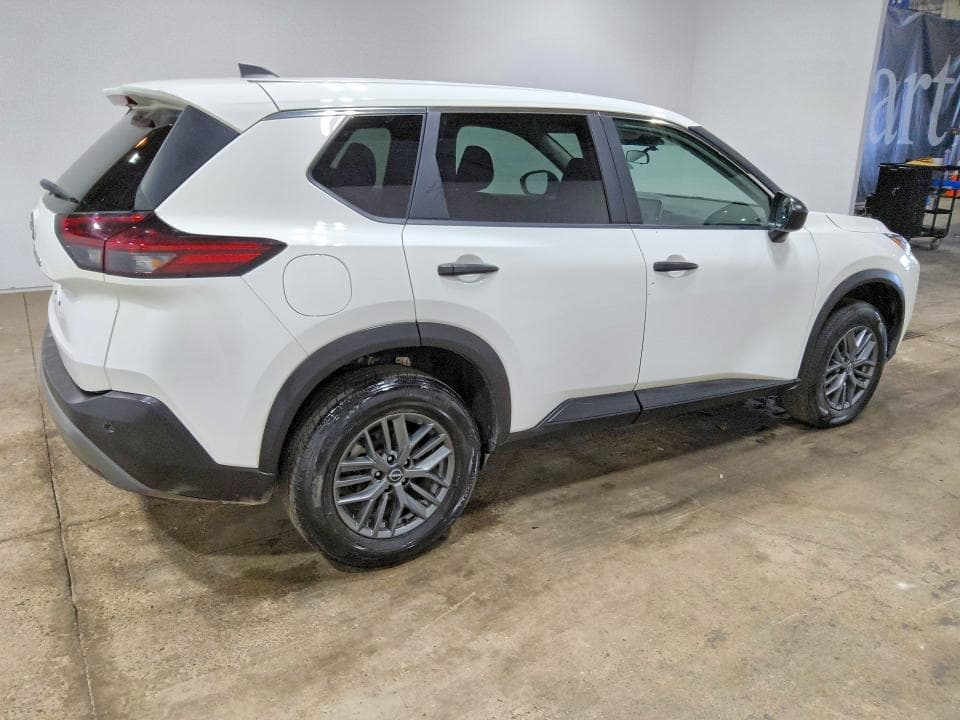 2023 NISSAN ROGUE S 3