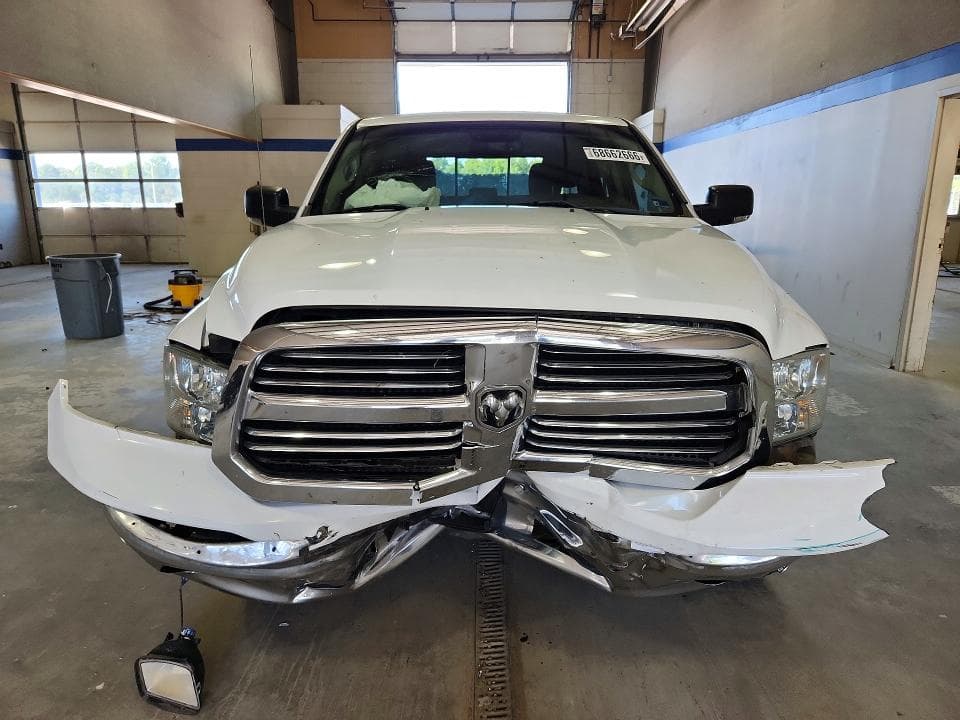 2017 RAM 1500 SLT 5