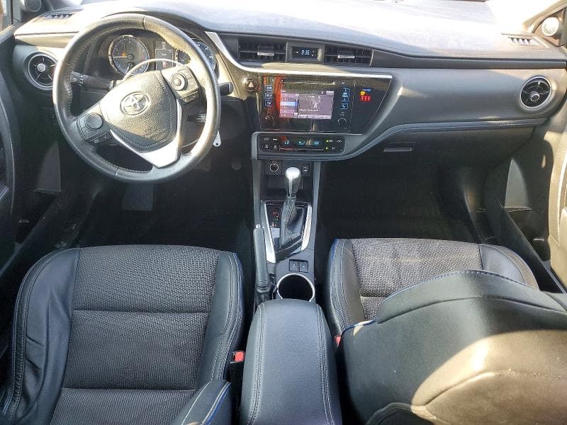 2019 TOYOTA COROLLA SE 8