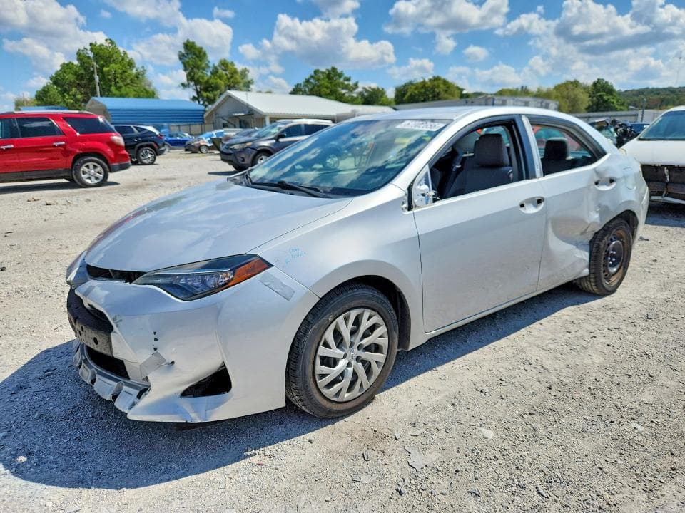 2017 TOYOTA COROLLA LE - 1