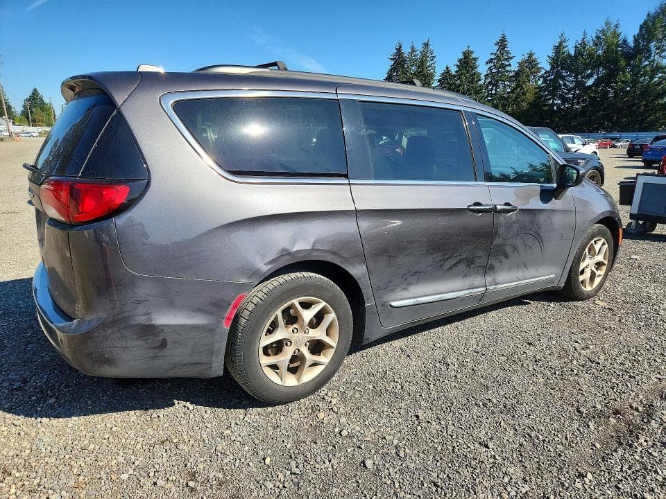 2017 CHRYSLER PACIFICA TOURING L 3