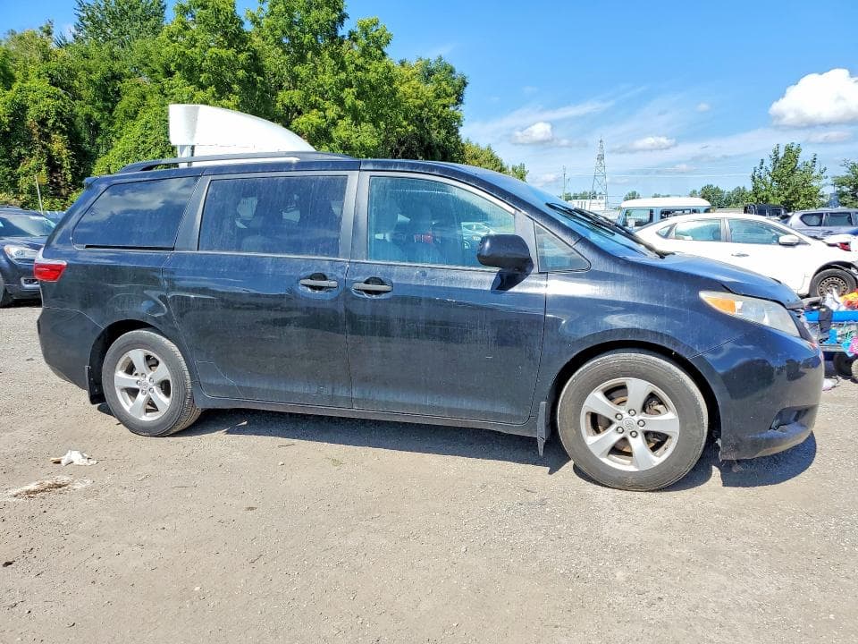 2017 TOYOTA SIENNA L 7-PASSENGER 4