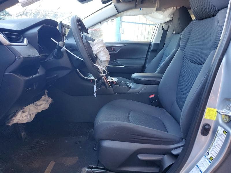 2019 TOYOTA RAV4 LE 7