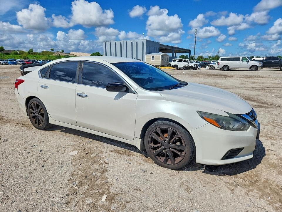 2017 NISSAN ALTIMA 2.5 SR 4